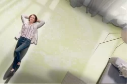 Carta da Parati superficie cemento giallo