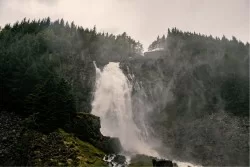 Wallpaper Landscapes and Nature Rivers Waterfalls Lakes Mountains