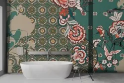 Atmosfera retrò con carta da parati floreale