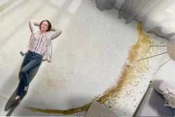 Marble surface wallpaper with gold decoration