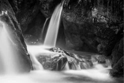 Wallpaper Design and Styles Landscapes and Nature Rivers Waterfalls Lakes Modern