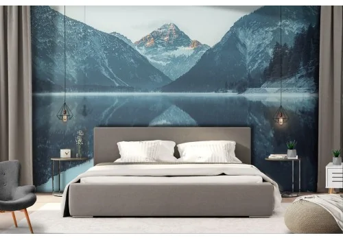 Carta da Parati lago tra montagne con neve paesaggio natura 2