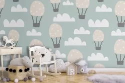 Children's stylized hot air balloon wallpaper.